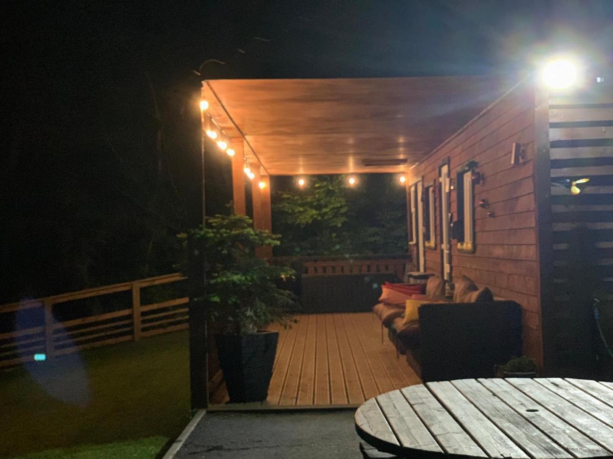 Kabin In The Woods Llandybie Exterior photo